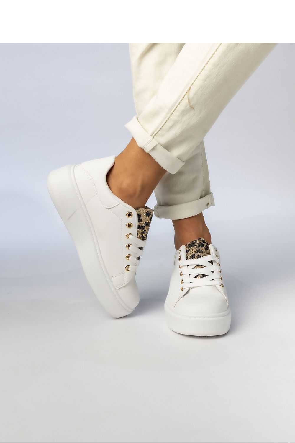 Sport Shoes model 210583 Inello